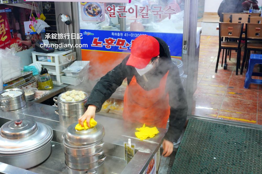 爐紅餃子刀削麵 노홍만두｜釜山海雲台市場美食｜傳統在地經營60年以上老店DSC01857