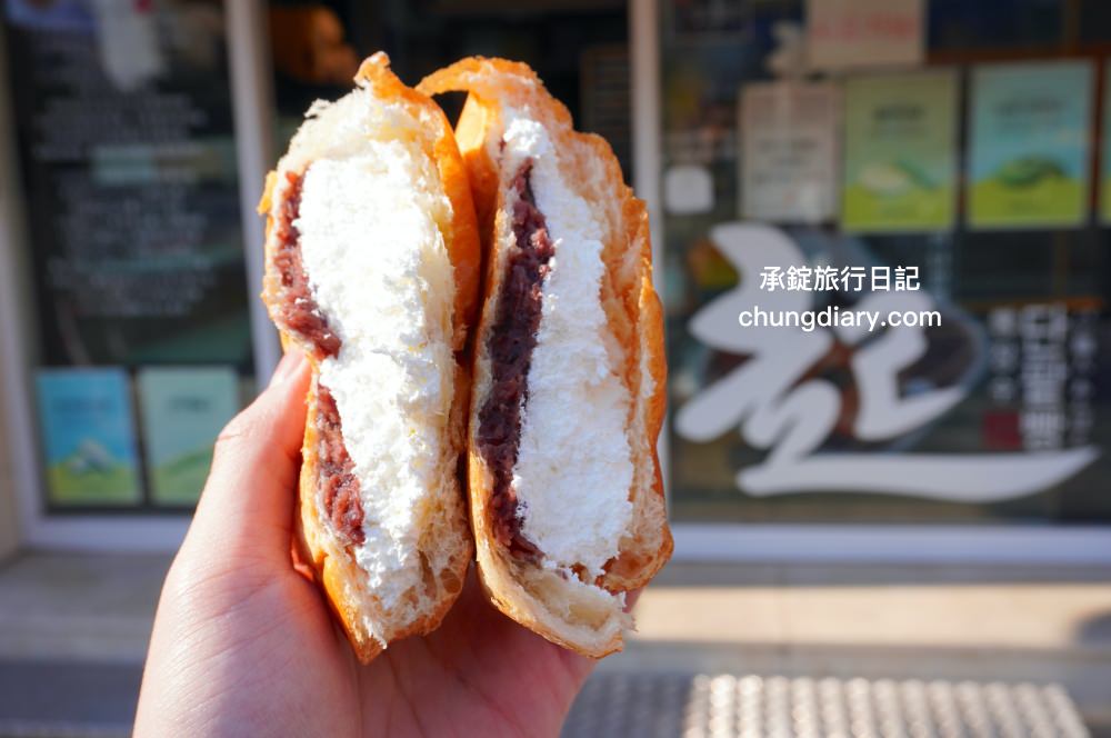 釜山西面美食【起麵包匠人빵장수단팥빵】爆漿鮮奶油紅豆麵包DSC01993